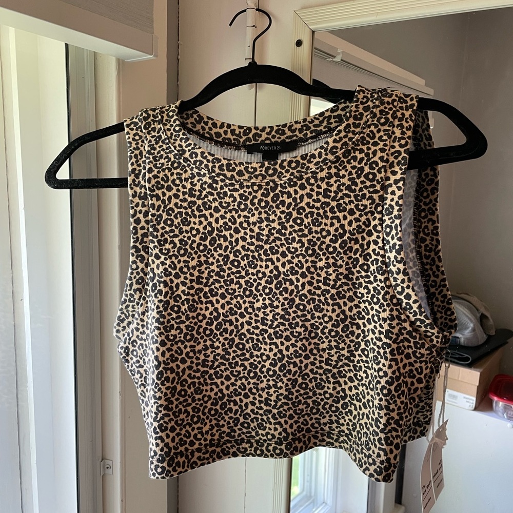 NWT Forever21 Cropped Cheetah Print Tank